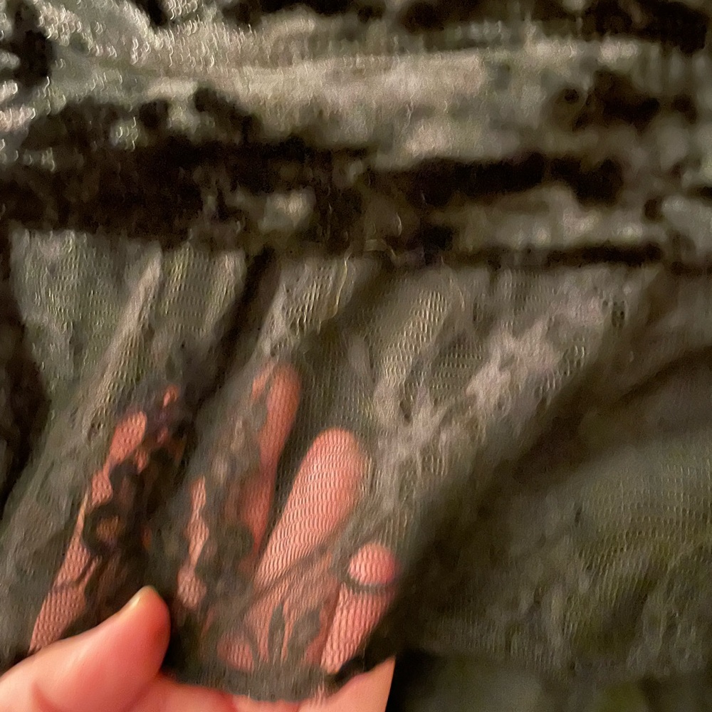 EUC Karen Kane black long sleeved crushed velvet top, 1X - Picture 3 of 3